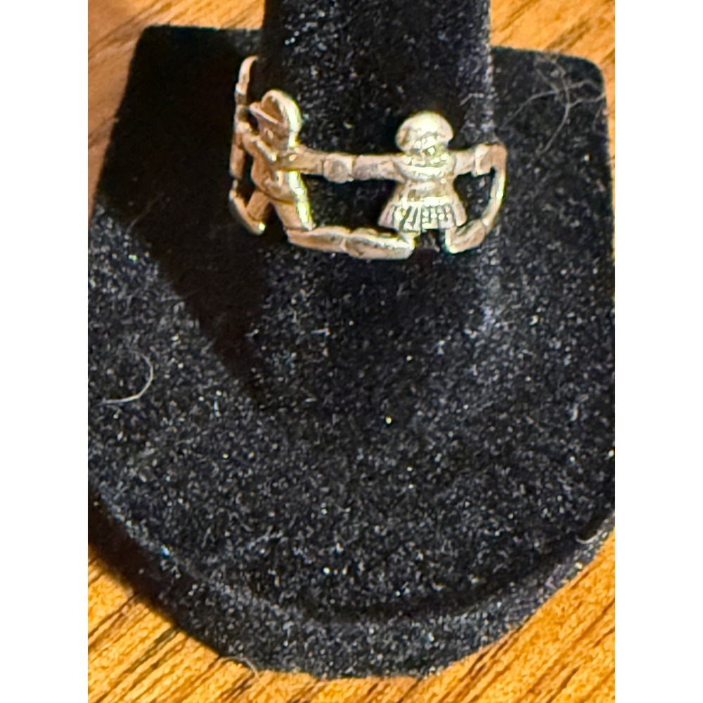 FAF Sterling Silver 925 Boy and Girl Holding Hands Cut Out Band Ring Size 8